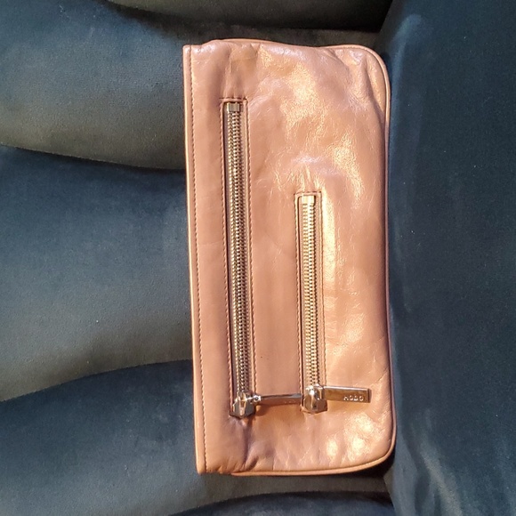 HOBO Clutch - Picture 1 of 8